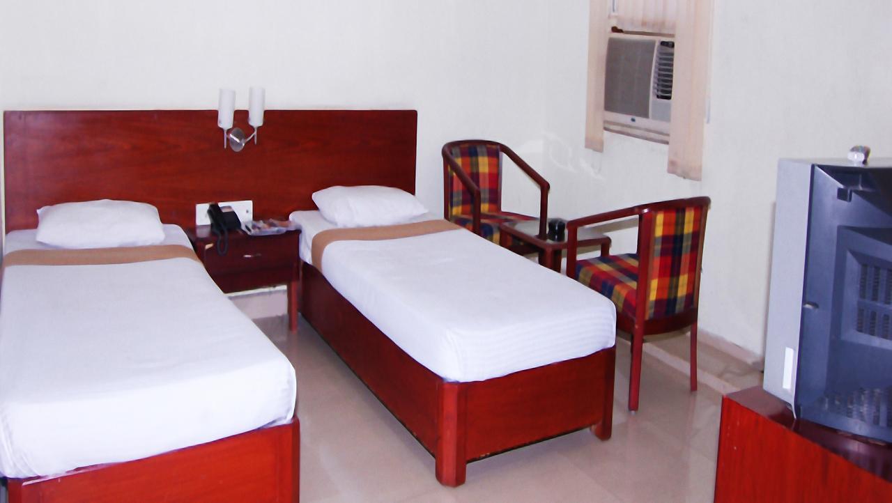 Vaishnavi Group Of Hotels Haidarábád Kültér fotó